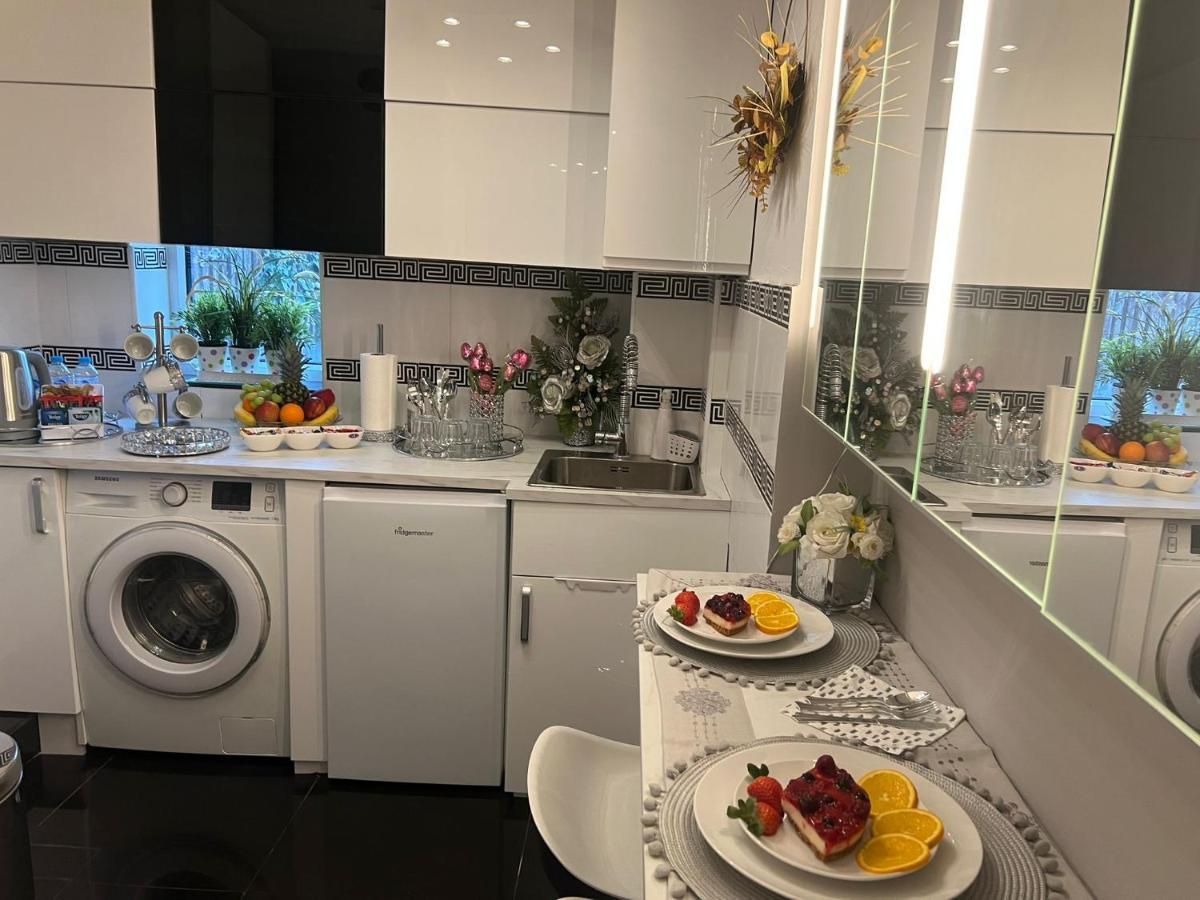 Apartment Luxe Free Wifi, Free Parking, Free Netflix Friern Barnet Bagian luar foto